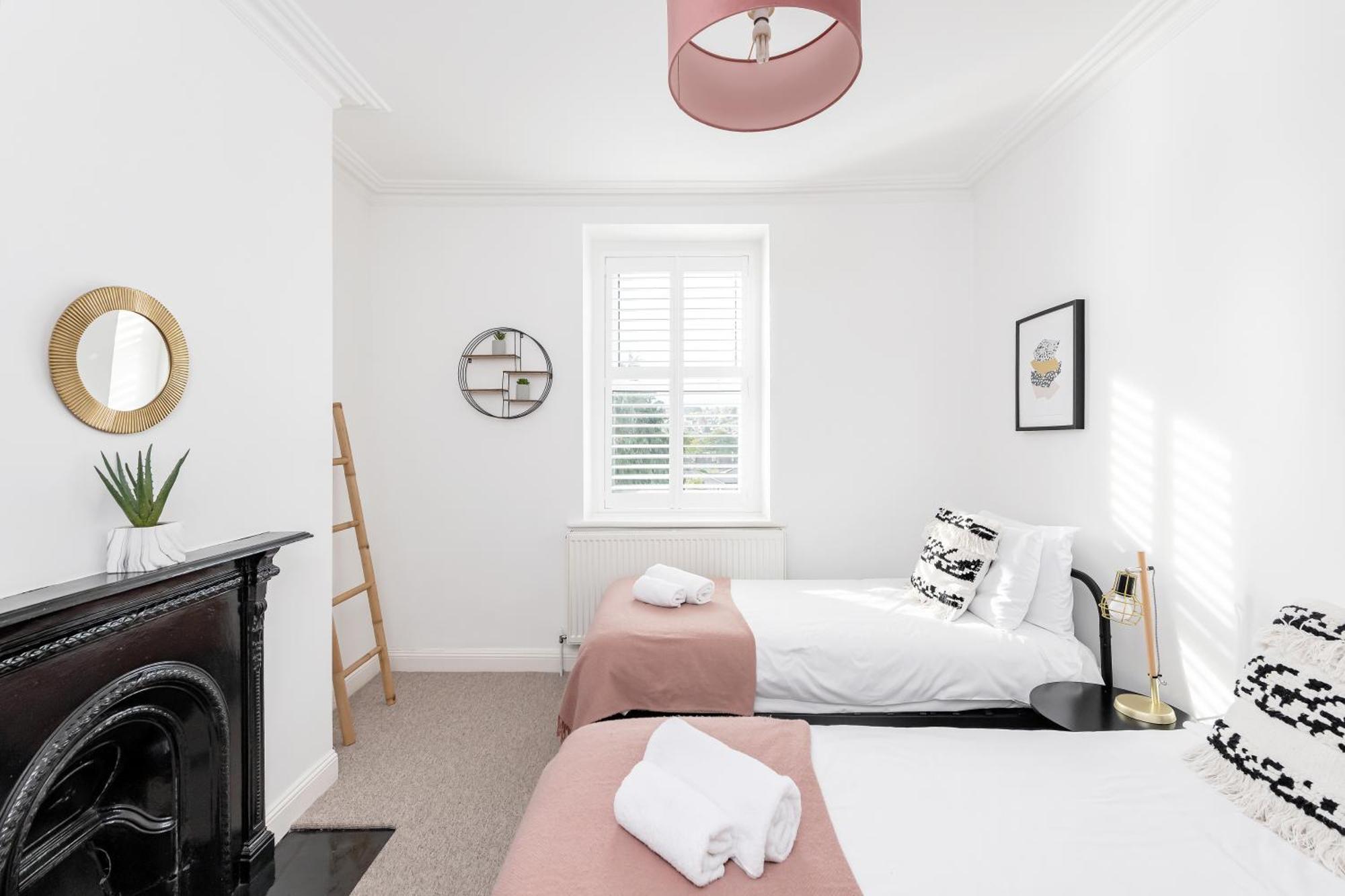 Modern & Spacious 2 Bedroom Maisonette Bath Exterior foto